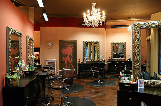 Parlour 308 Salon